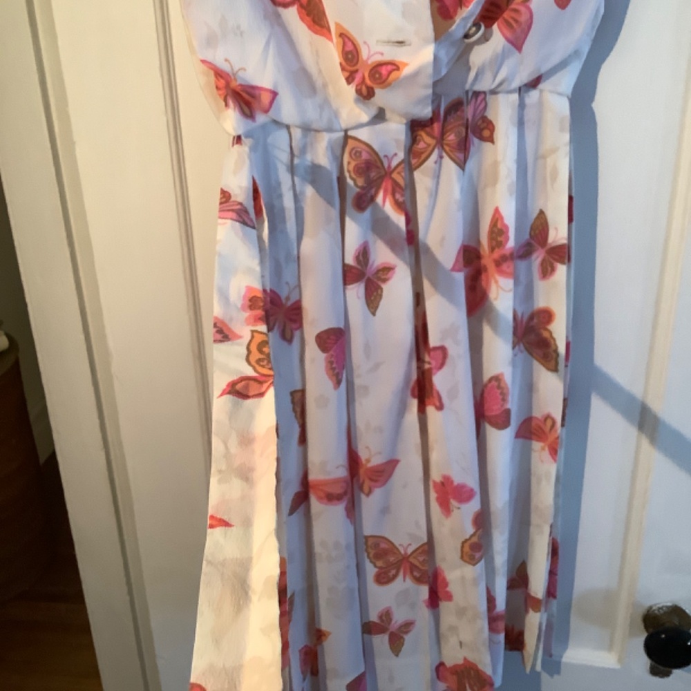 Dress - Picture 3 of 3